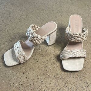 Nicole Miller Woven Straw Block Heeled Square Toe Sandals sz 7